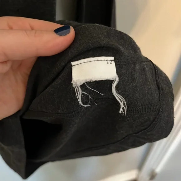 Lightly Worn GapFit Breathe ActiveWear - XS - Picture 3 of 5